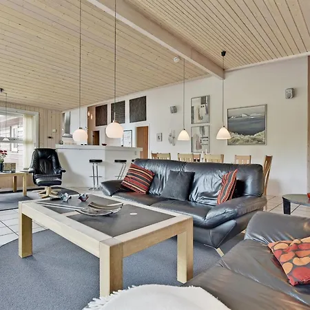 Elli Ferienhaus *